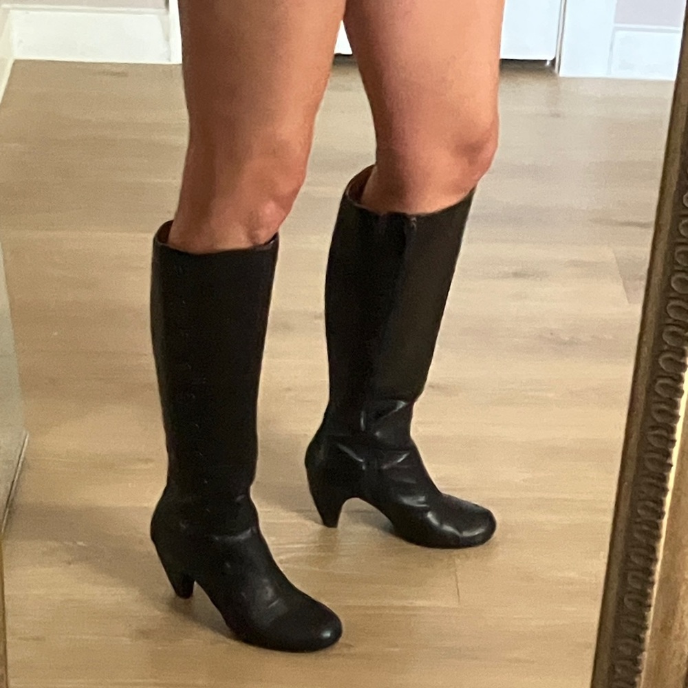 Crown Vintage Women Lani Boots Faux Leather Round Toe Side Zip Buttons Tall 8M